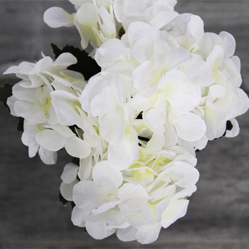 Hydrangea Bunch (#2068) White Hydrangea Bunch (#2068) White